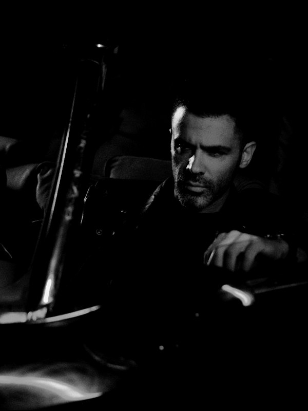 black & white LUT applied to footage — before and after color grade
