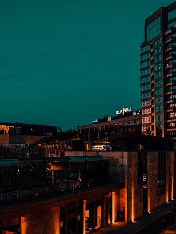 Classic Teal & Orange LUT preview — before and after color grade